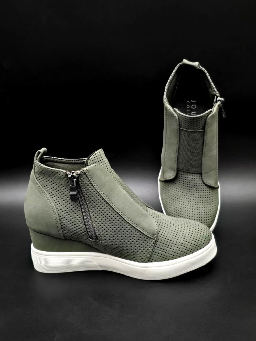 Journee Collection Clara Gray Faux Leather Wedge Sneaker Shoes Women's Size 6